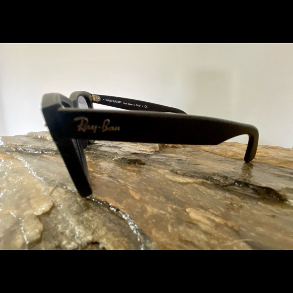 Ray-Ban Wayfarers - Picture 5 of 7